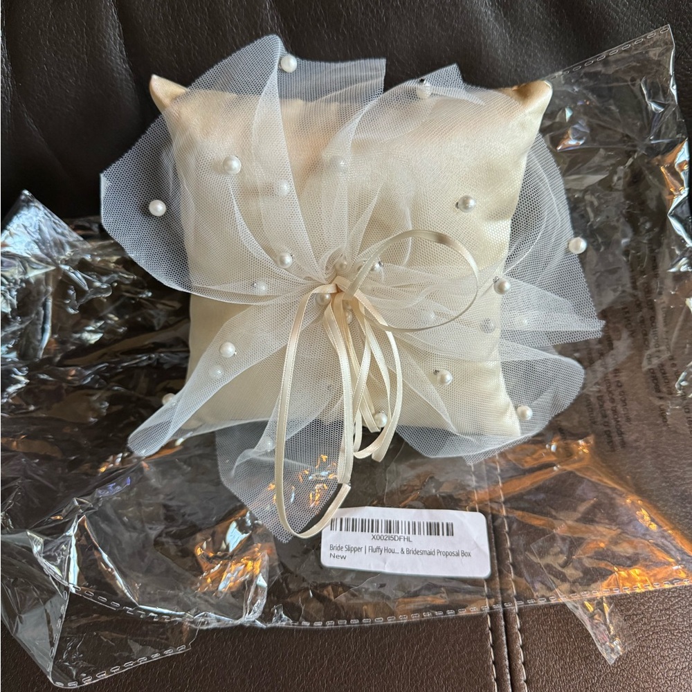 Look**** Small ring bearer pillow.